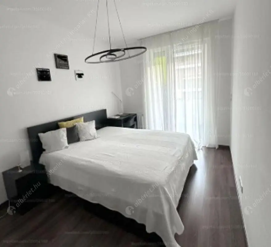 Kiadó albérlet 340000 Ft/hó áron: Budapest, VIII. kerület  Corvin sétány. Mérete: 50 nm, 2 szobás | Alberlet.hu - 6628934