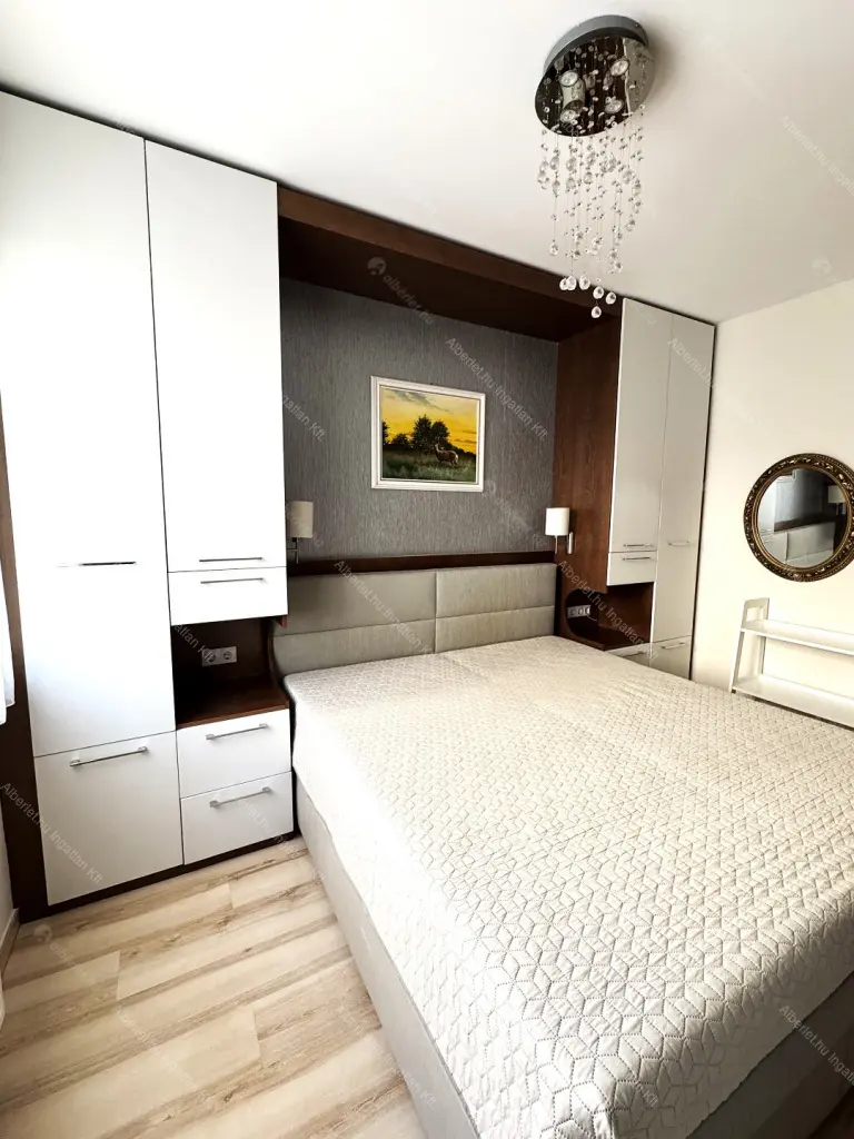 Kiadó albérlet 350000 Ft/hó áron: Budapest, VIII. kerület  Corvin sétány. Mérete: 50 nm, 2 szobás | Alberlet.hu - 6661736