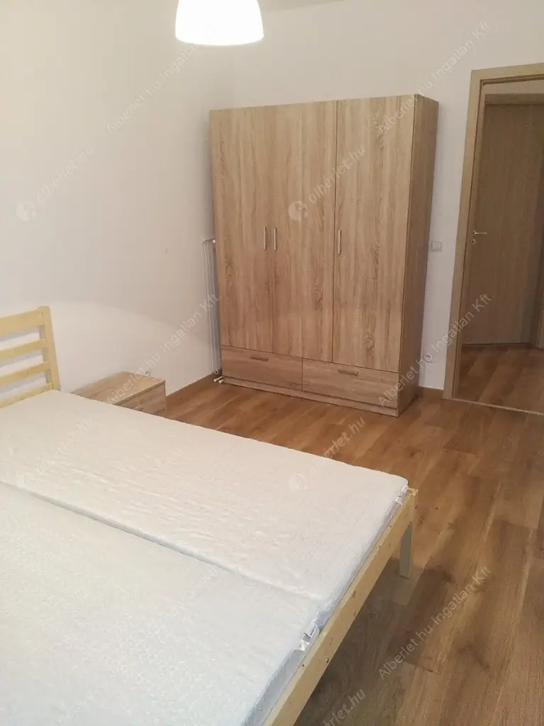 Kiadó albérlet 330000 Ft/hó áron: Budapest, VIII. kerület  Corvin sétány. Mérete: 52 nm, 2 szobás | Alberlet.hu - 6628292