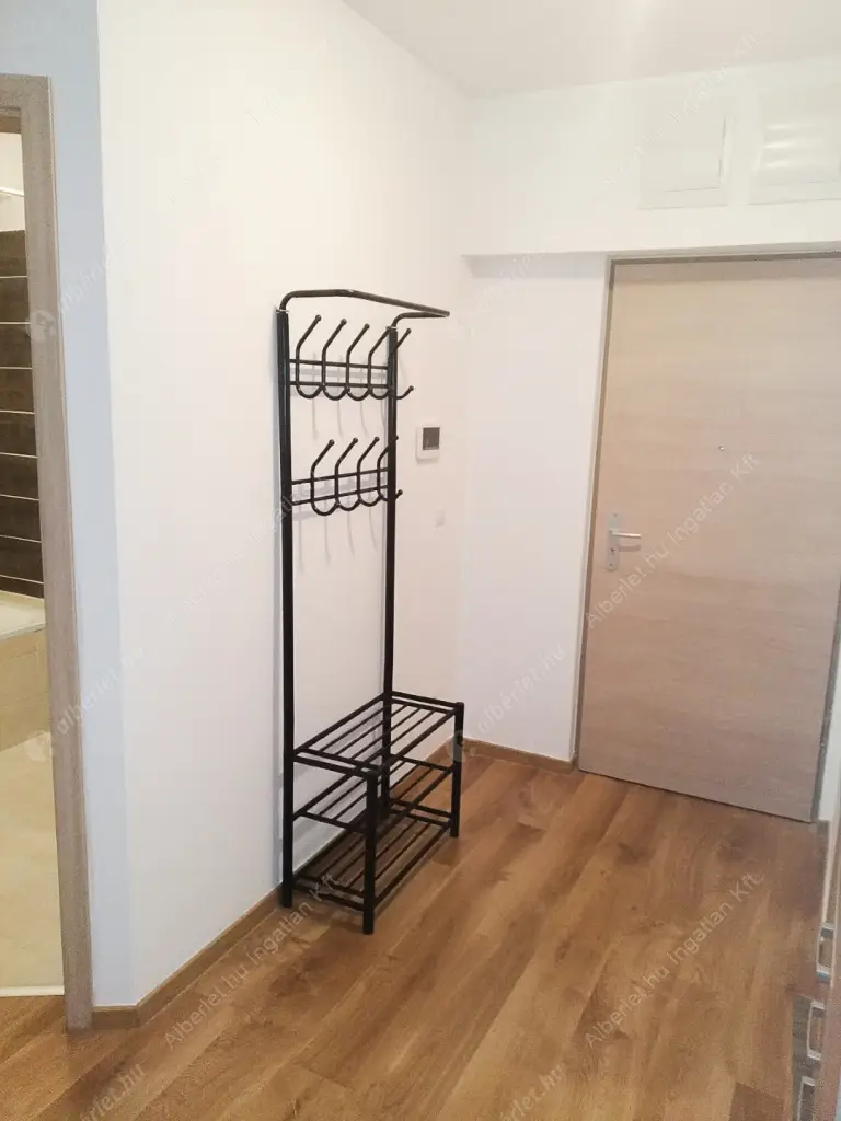 Kiadó albérlet 330000 Ft/hó áron: Budapest, VIII. kerület  Corvin sétány. Mérete: 52 nm, 2 szobás | Alberlet.hu - 6628293