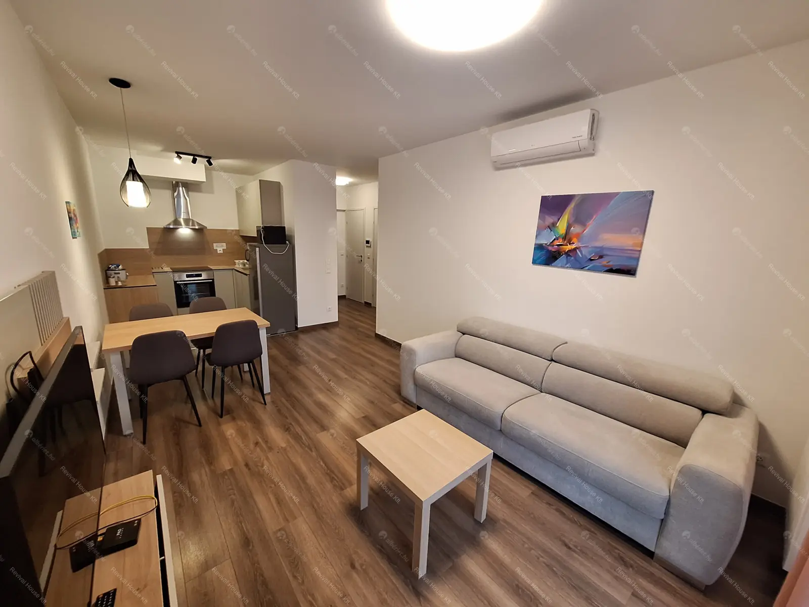 Kiadó albérlet 330000 Ft/hó áron: Budapest, VIII. kerület  Corvin sétány. Mérete: 52 nm, 2 szobás | Alberlet.hu - 6644807