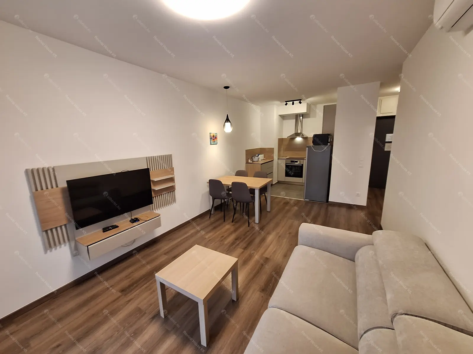 Kiadó albérlet 330000 Ft/hó áron: Budapest, VIII. kerület  Corvin sétány. Mérete: 52 nm, 2 szobás | Alberlet.hu - 6644808