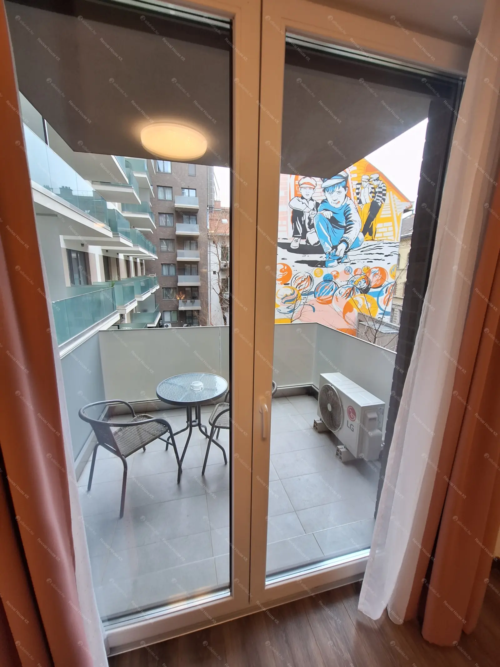 Kiadó albérlet 330000 Ft/hó áron: Budapest, VIII. kerület  Corvin sétány. Mérete: 52 nm, 2 szobás | Alberlet.hu - 6644809