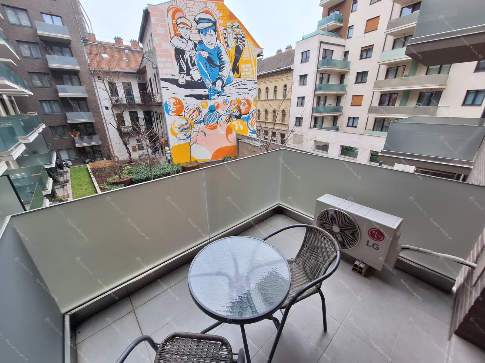 Kiadó albérlet 330000 Ft/hó áron: Budapest, VIII. kerület  Corvin sétány. Mérete: 52 nm, 2 szobás | Alberlet.hu - 6644811