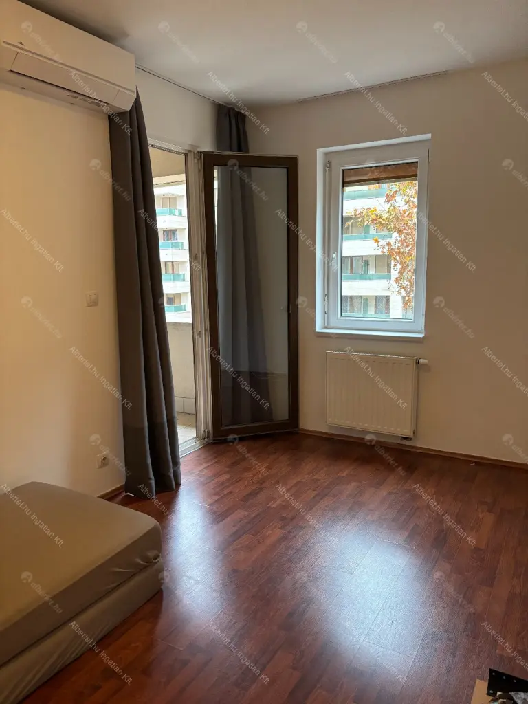 Kiadó albérlet 350000 Ft/hó áron: Budapest, VIII. kerület  Corvin sétány. Mérete: 52 nm, 2 szobás | Alberlet.hu - 6654016