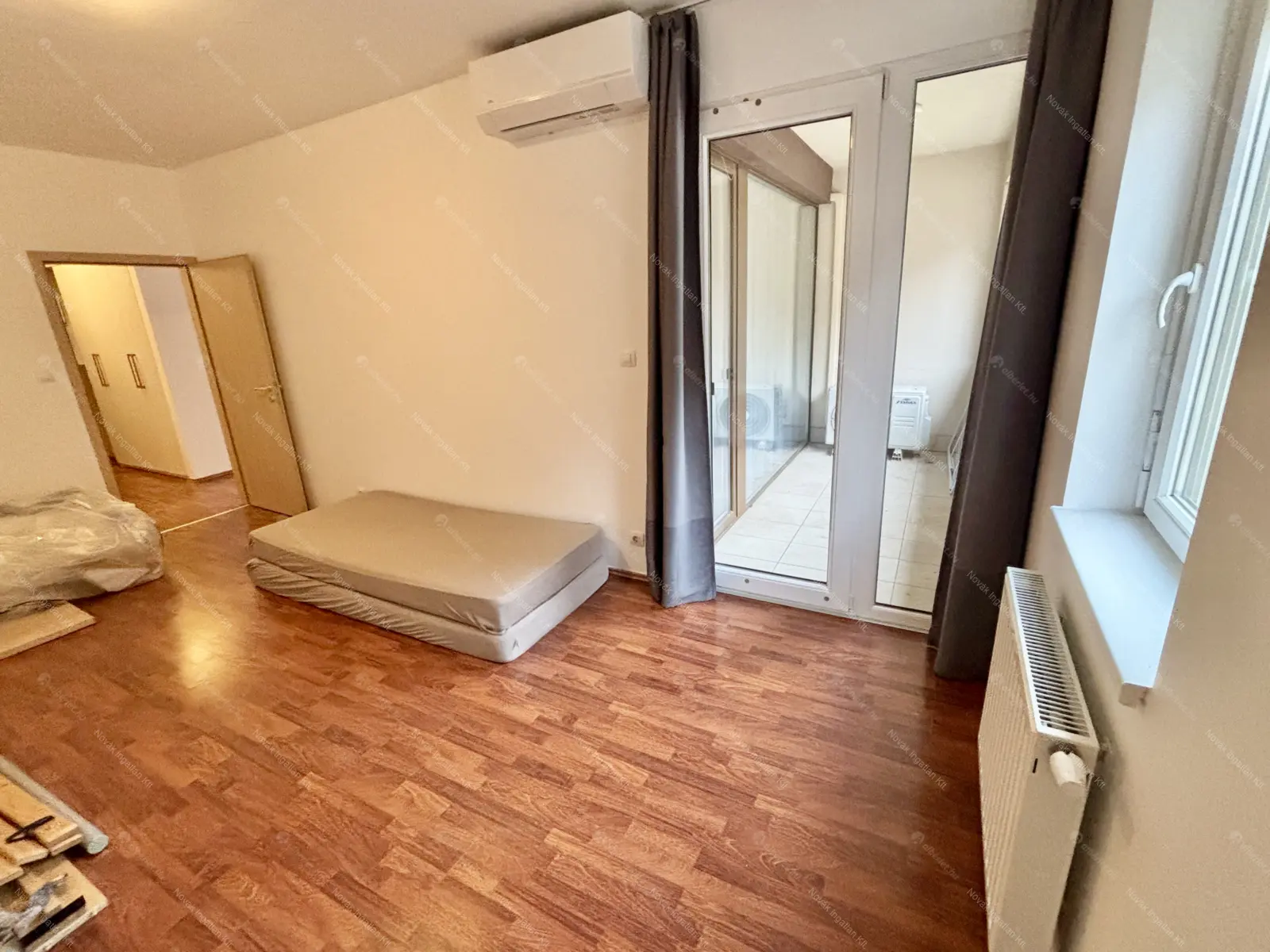 Kiadó albérlet 340000 Ft/hó áron: Budapest, VIII. kerület  Corvin sétány. Mérete: 52 nm, 2 szobás | Alberlet.hu - 6674557