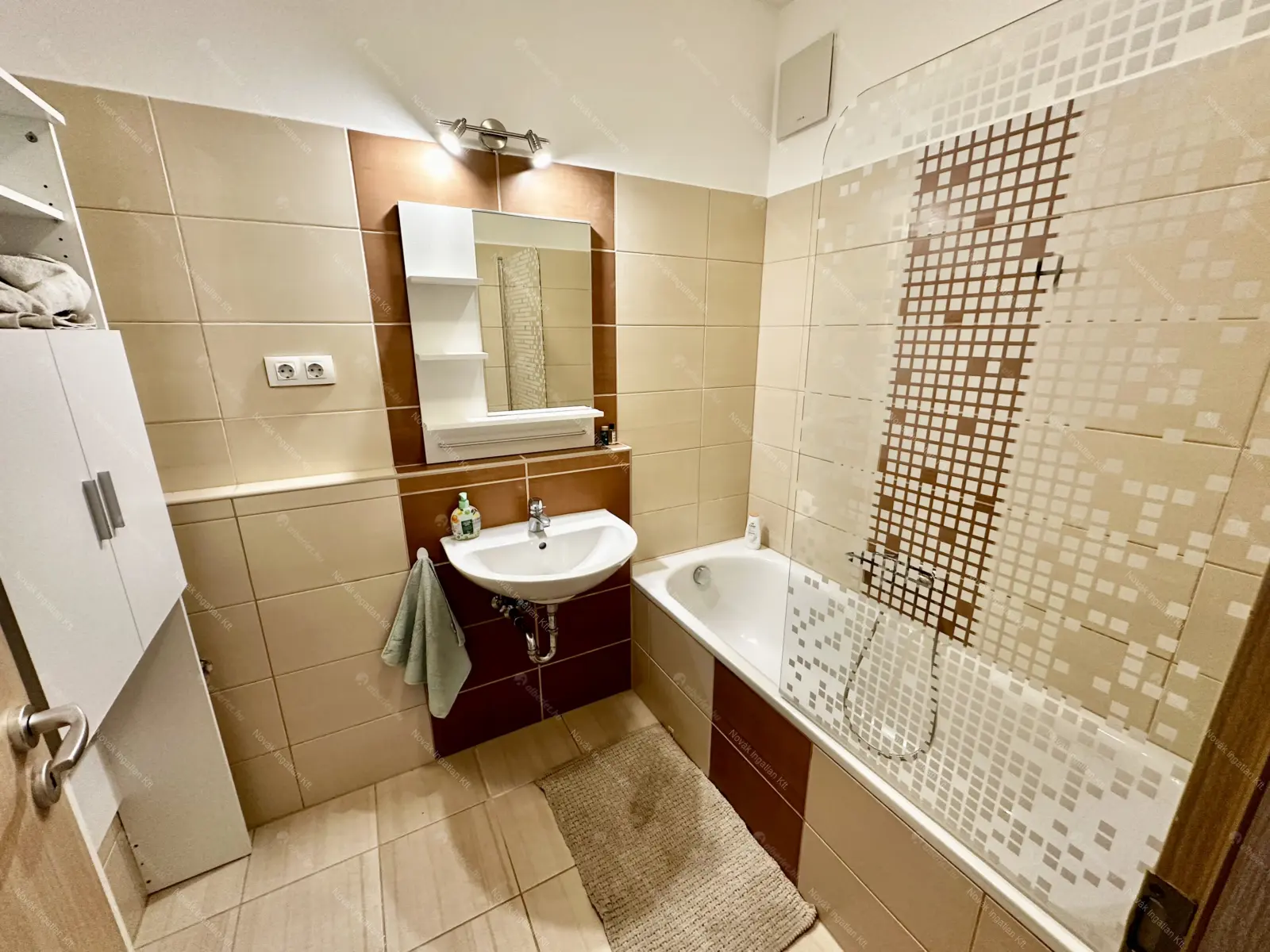 Kiadó albérlet 340000 Ft/hó áron: Budapest, VIII. kerület  Corvin sétány. Mérete: 52 nm, 2 szobás | Alberlet.hu - 6677548