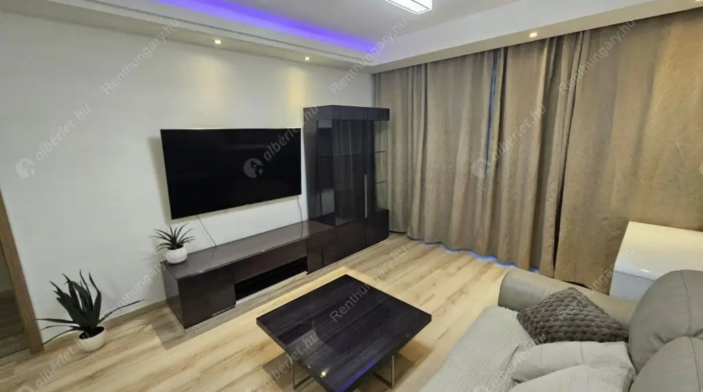 Kiadó albérlet 360000 Ft/hó áron: Budapest, VIII. kerület  Corvin sétány. Mérete: 53 nm, 2 szobás | Alberlet.hu - 6566100