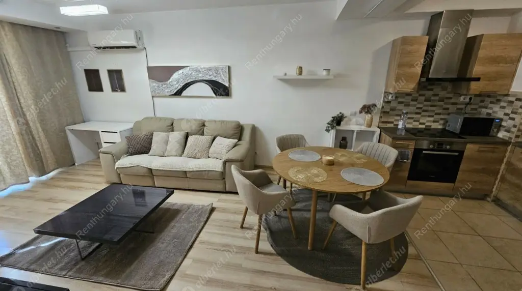 Kiadó albérlet 360000 Ft/hó áron: Budapest, VIII. kerület  Corvin sétány. Mérete: 53 nm, 2 szobás | Alberlet.hu - 6566101