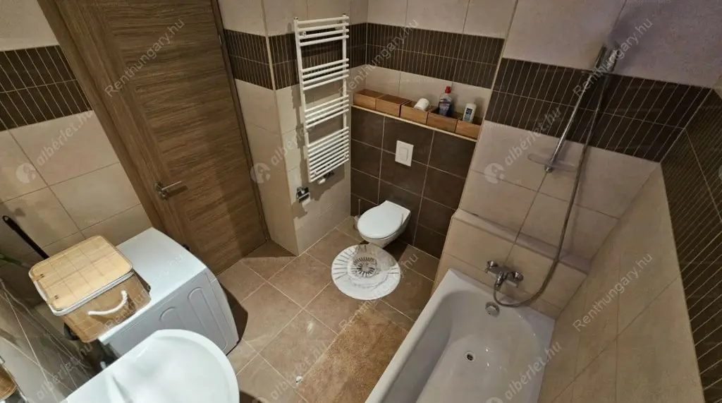 Kiadó albérlet 360000 Ft/hó áron: Budapest, VIII. kerület  Corvin sétány. Mérete: 53 nm, 2 szobás | Alberlet.hu - 6566108