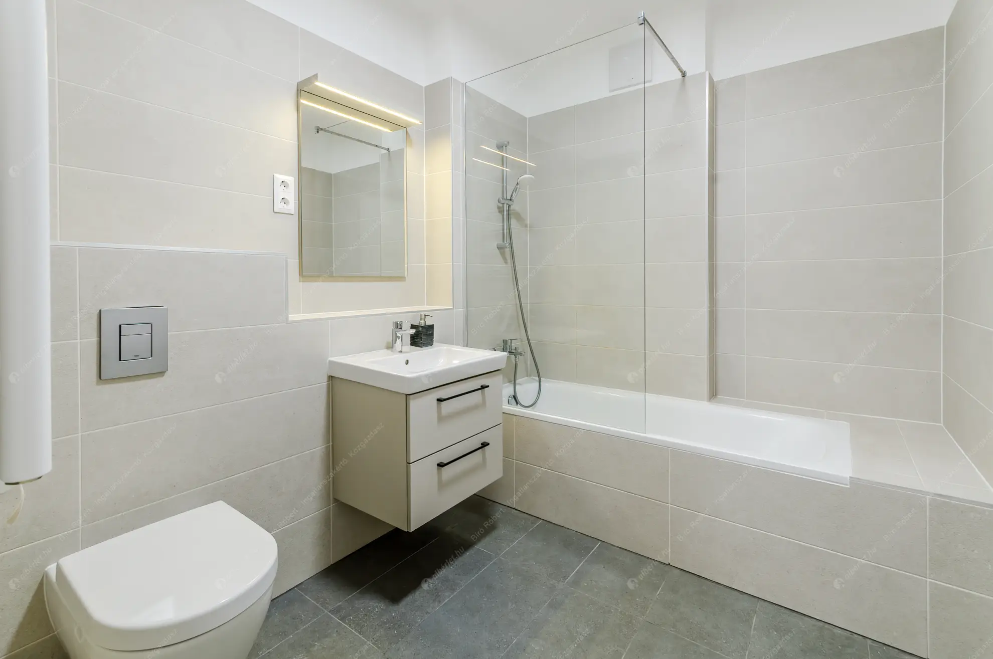 Kiadó albérlet 400000 Ft/hó áron: Budapest, VIII. kerület  Corvin sétány. Mérete: 62 nm, 3 szobás | Alberlet.hu - 6555060