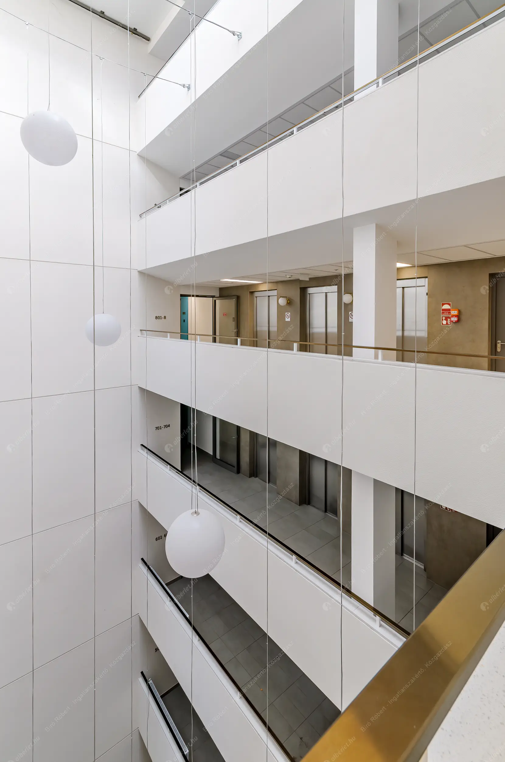 Kiadó albérlet 400000 Ft/hó áron: Budapest, VIII. kerület  Corvin sétány. Mérete: 62 nm, 3 szobás | Alberlet.hu - 6555067