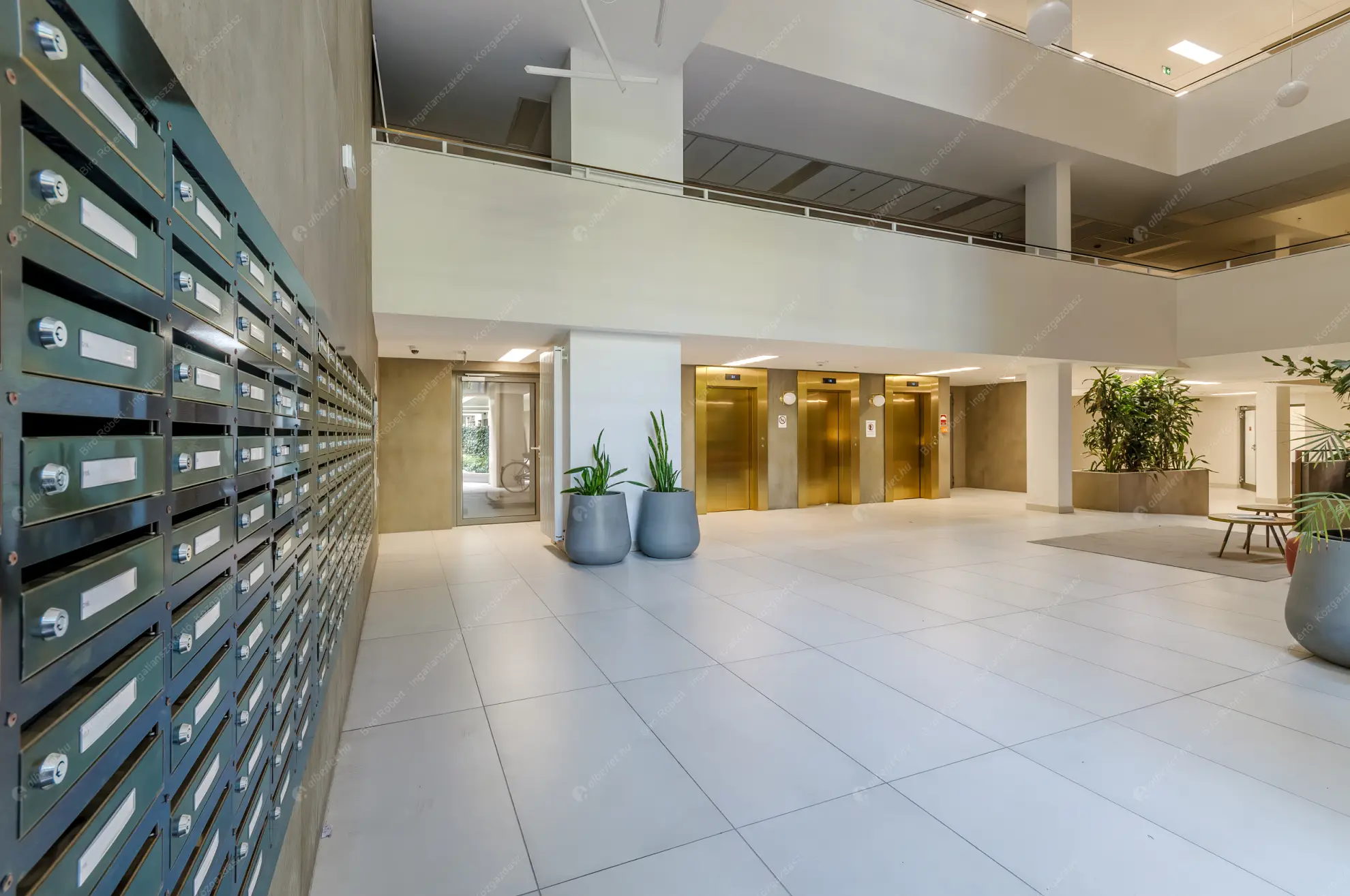 Kiadó albérlet 400000 Ft/hó áron: Budapest, VIII. kerület  Corvin sétány. Mérete: 62 nm, 3 szobás | Alberlet.hu - 6555072