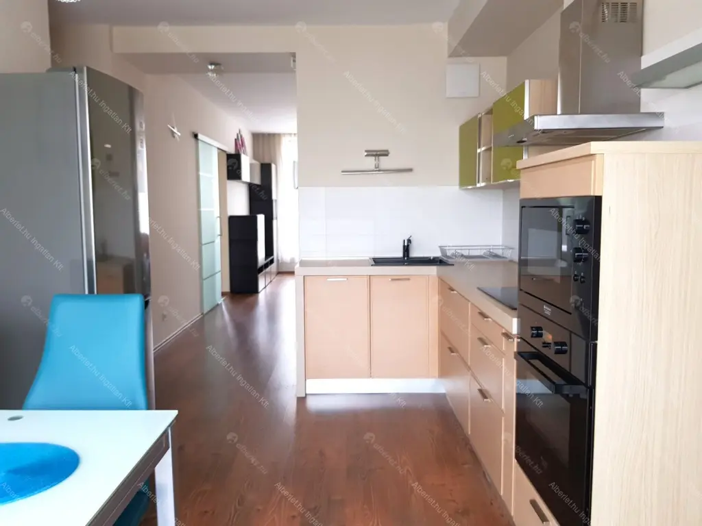 Kiadó albérlet 350000 Ft/hó áron: Budapest, VIII. kerület  Corvin sétány. Mérete: 64 nm, 2 szobás | Alberlet.hu - 6646295