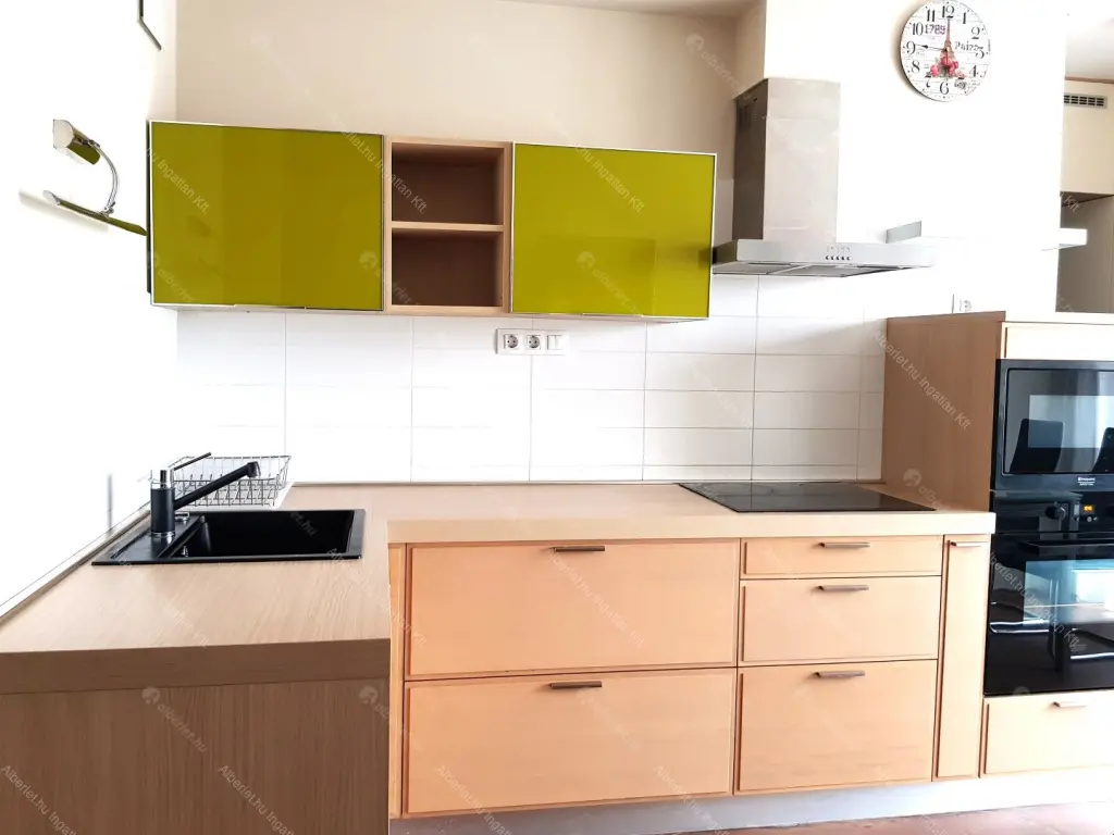 Kiadó albérlet 350000 Ft/hó áron: Budapest, VIII. kerület  Corvin sétány. Mérete: 64 nm, 2 szobás | Alberlet.hu - 6646305