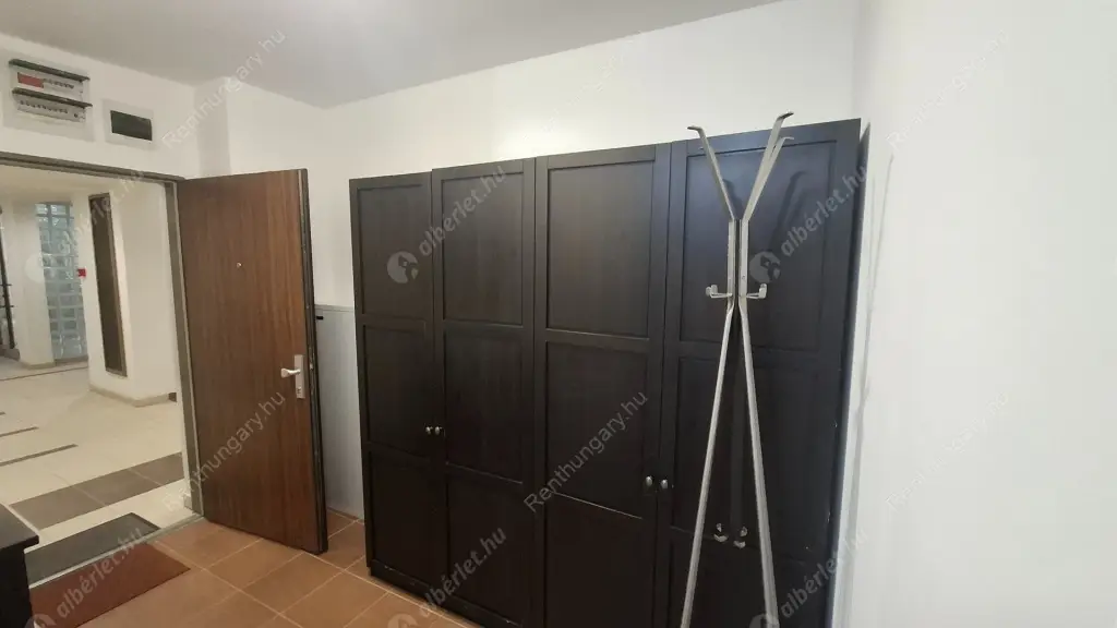 Kiadó albérlet 420000 Ft/hó áron: Budapest, VIII. kerület  Corvin sétány. Mérete: 66 nm, 3 szobás | Alberlet.hu - 6605780