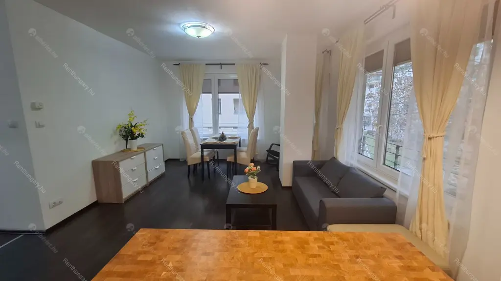 Kiadó albérlet 395000 Ft/hó áron: Budapest, VIII. kerület  Corvin sétány. Mérete: 66 nm, 3 szobás | Alberlet.hu - 6645180