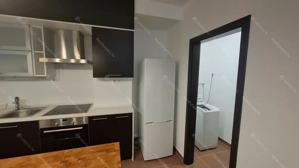 Kiadó albérlet 395000 Ft/hó áron: Budapest, VIII. kerület  Corvin sétány. Mérete: 66 nm, 3 szobás | Alberlet.hu - 6645184