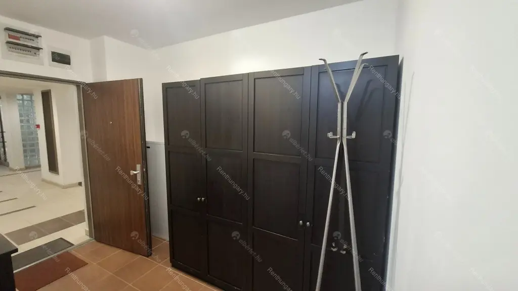 Kiadó albérlet 395000 Ft/hó áron: Budapest, VIII. kerület  Corvin sétány. Mérete: 66 nm, 3 szobás | Alberlet.hu - 6645199