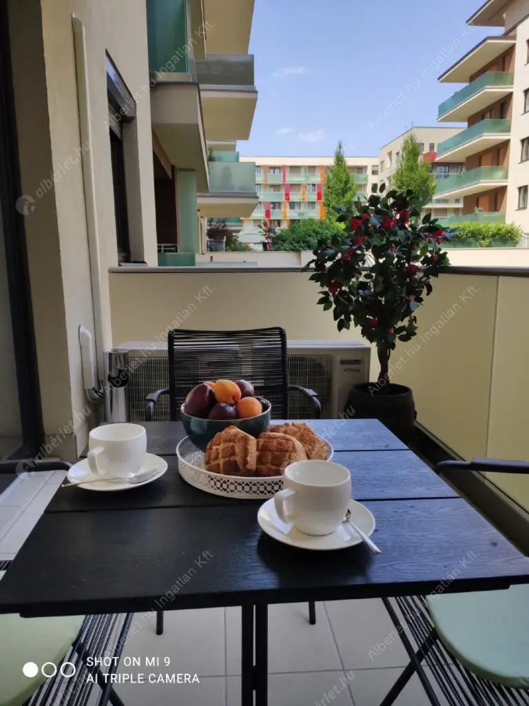 Kiadó albérlet 850000 Ft/hó áron: Budapest, VIII. kerület  Corvin sétány. Mérete: 70 nm, 2 szobás | Alberlet.hu - 6612451