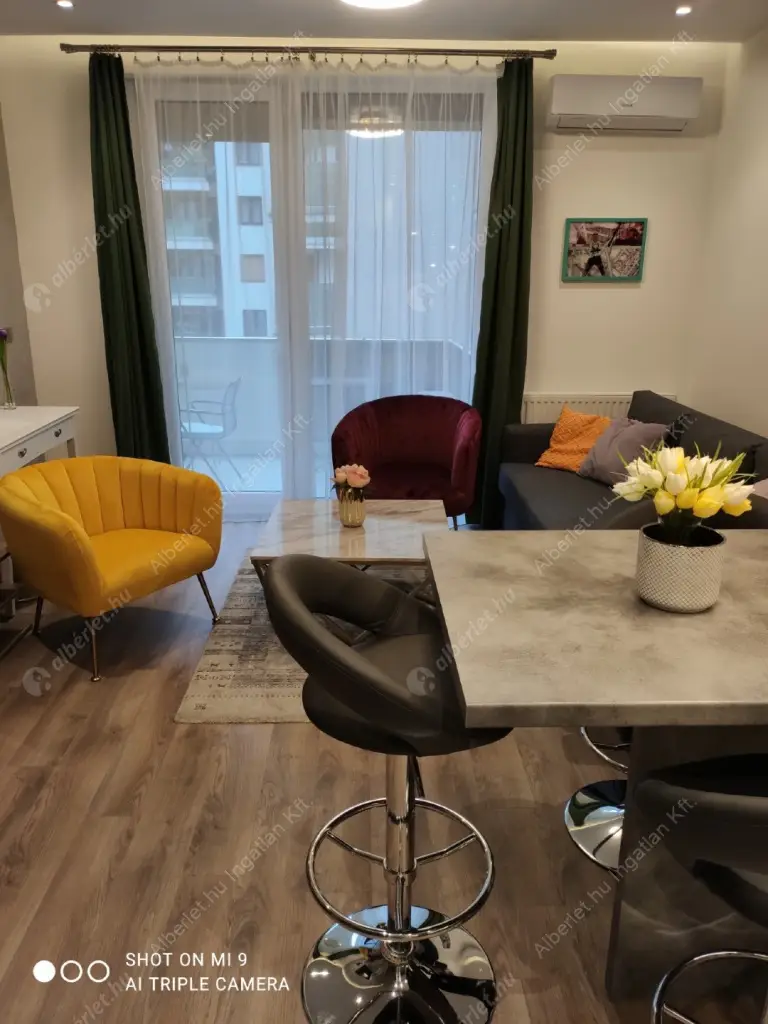 Kiadó albérlet 850000 Ft/hó áron: Budapest, VIII. kerület  Corvin sétány. Mérete: 70 nm, 2 szobás | Alberlet.hu - 6612458