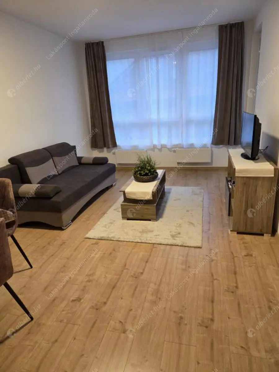 Kiadó albérlet 269000 Ft/hó áron: Budapest, VIII. kerület  Dankó utca. Mérete: 44 nm, 2 szobás | Alberlet.hu - 6502714