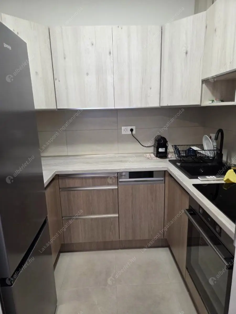 Kiadó albérlet 269000 Ft/hó áron: Budapest, VIII. kerület  Dankó utca. Mérete: 44 nm, 2 szobás | Alberlet.hu - 6502716