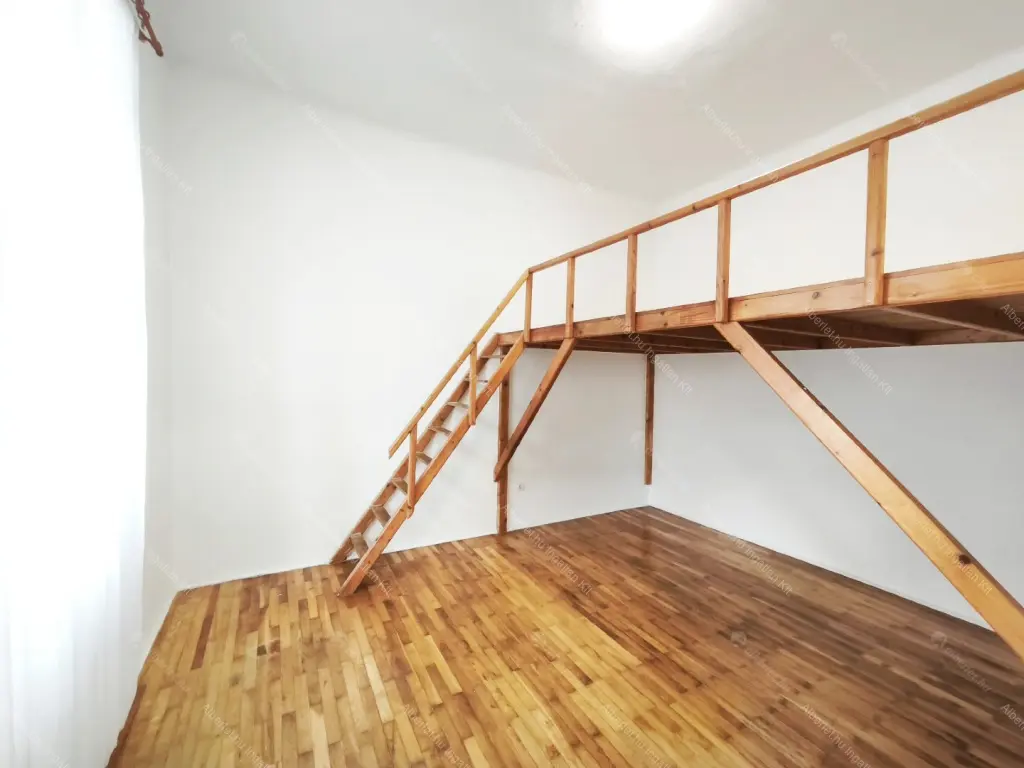 Kiadó albérlet 165000 Ft/hó áron: Budapest, VIII. kerület  Diószegi Sámuel utca. Mérete: 22 nm, 1 szobás | Alberlet.hu - 6693850