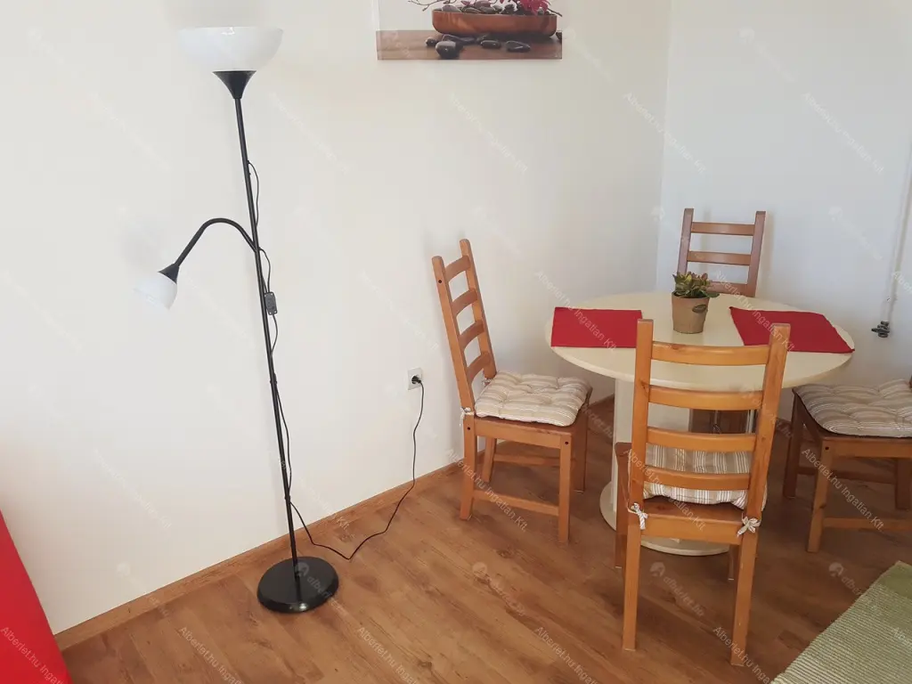 Kiadó albérlet 180000 Ft/hó áron: Budapest, VIII. kerület  Diószegi Sámuel utca. Mérete: 32 nm, 1 szobás | Alberlet.hu - 6704591