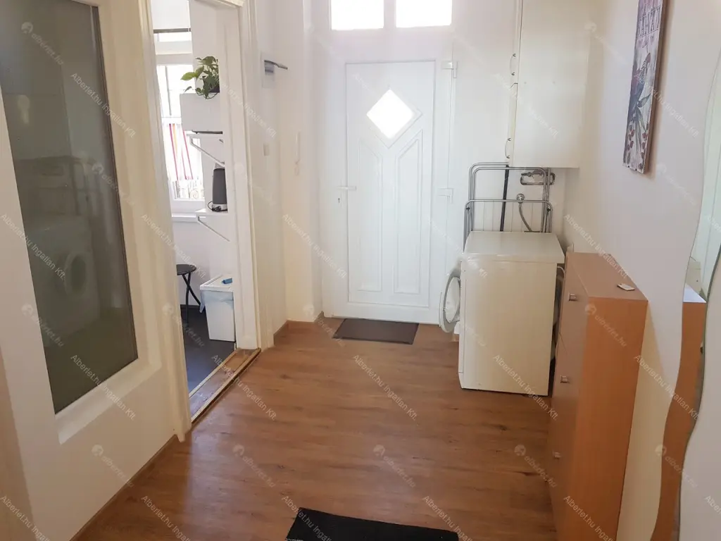 Kiadó albérlet 180000 Ft/hó áron: Budapest, VIII. kerület  Diószegi Sámuel utca. Mérete: 32 nm, 1 szobás | Alberlet.hu - 6704609