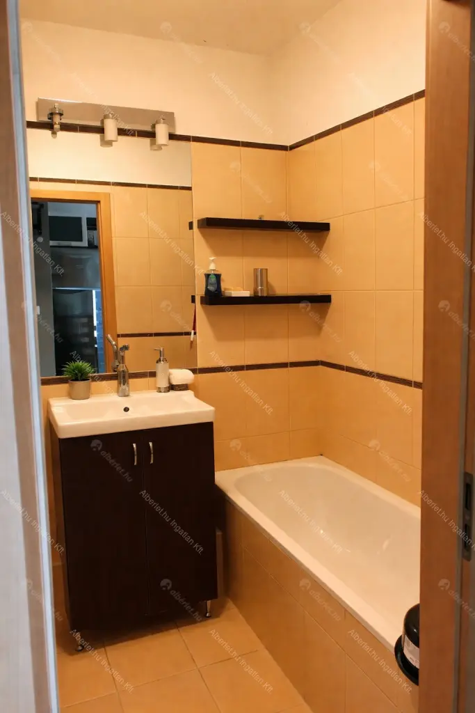 Kiadó albérlet 250000 Ft/hó áron: Budapest, VIII. kerület  Diószegi Sámuel utca. Mérete: 40 nm, 2 szobás | Alberlet.hu - 6650652