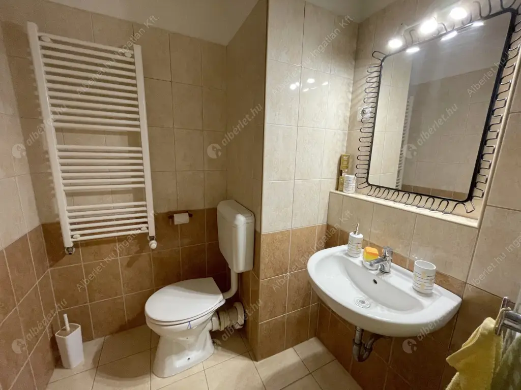 Kiadó albérlet 200000 Ft/hó áron: Budapest, VIII. kerület  Fecske utca. Mérete: 30 nm, 1 szobás | Alberlet.hu - 6577554