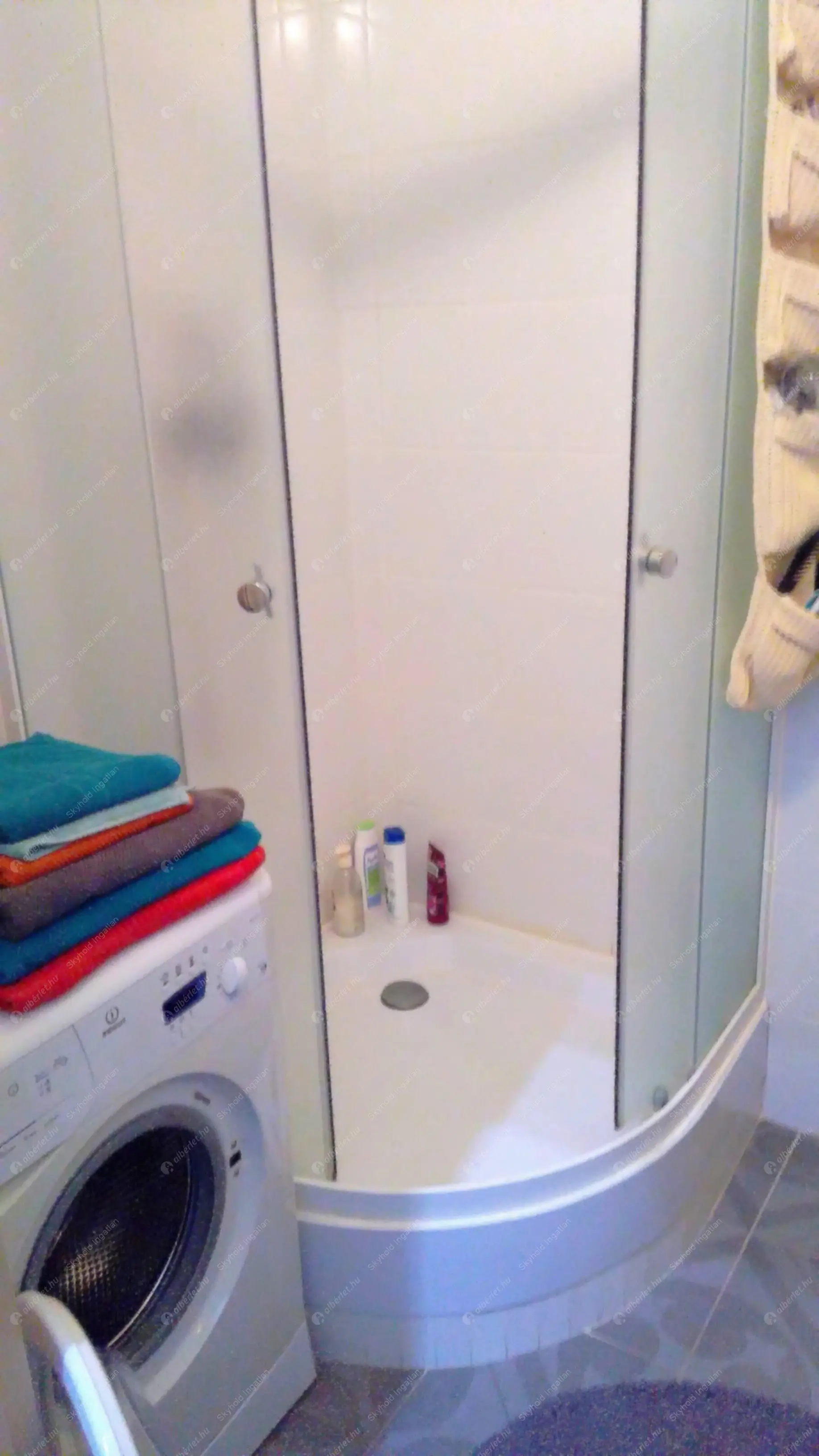 Kiadó albérlet 170000 Ft/hó áron: Budapest, VIII. kerület  Fecske utca. Mérete: 33 nm, 1 szobás | Alberlet.hu - 6611177