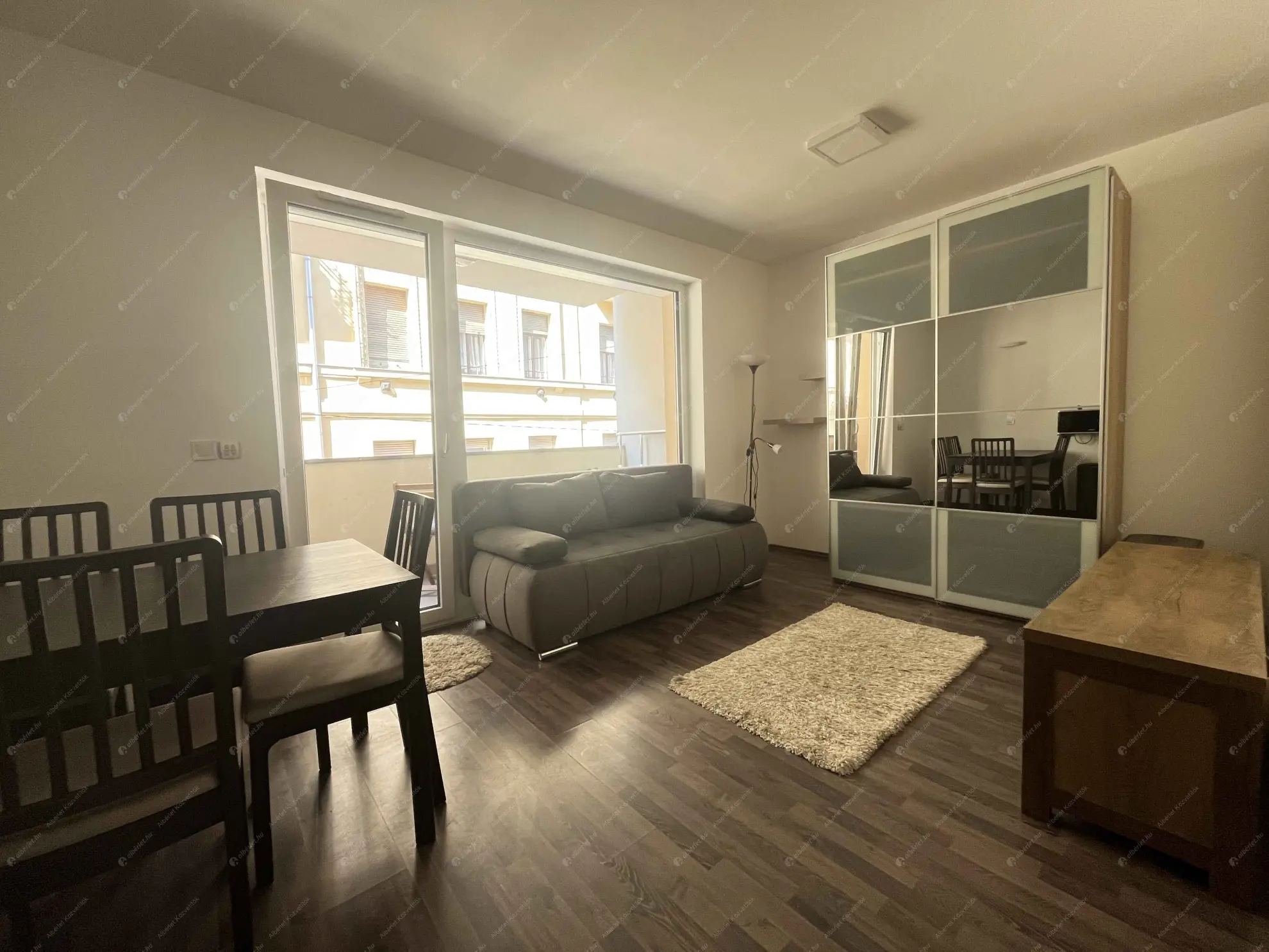 Kiadó albérlet 220000 Ft/hó áron: Budapest, VIII. kerület  Fecske utca. Mérete: 36 nm, 1 szobás | Alberlet.hu - 6592241