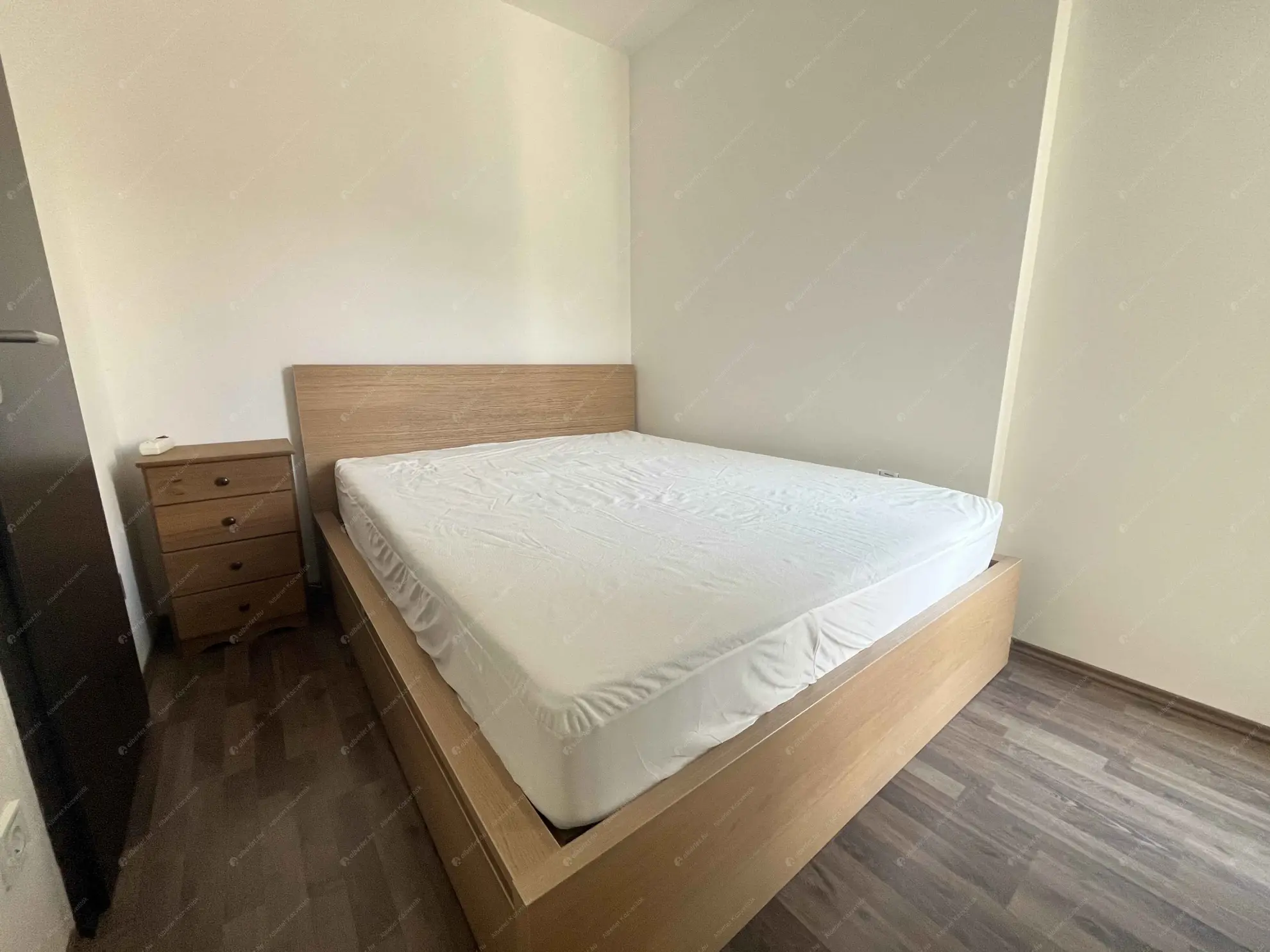 Kiadó albérlet 220000 Ft/hó áron: Budapest, VIII. kerület  Fecske utca. Mérete: 36 nm, 1 szobás | Alberlet.hu - 6592245