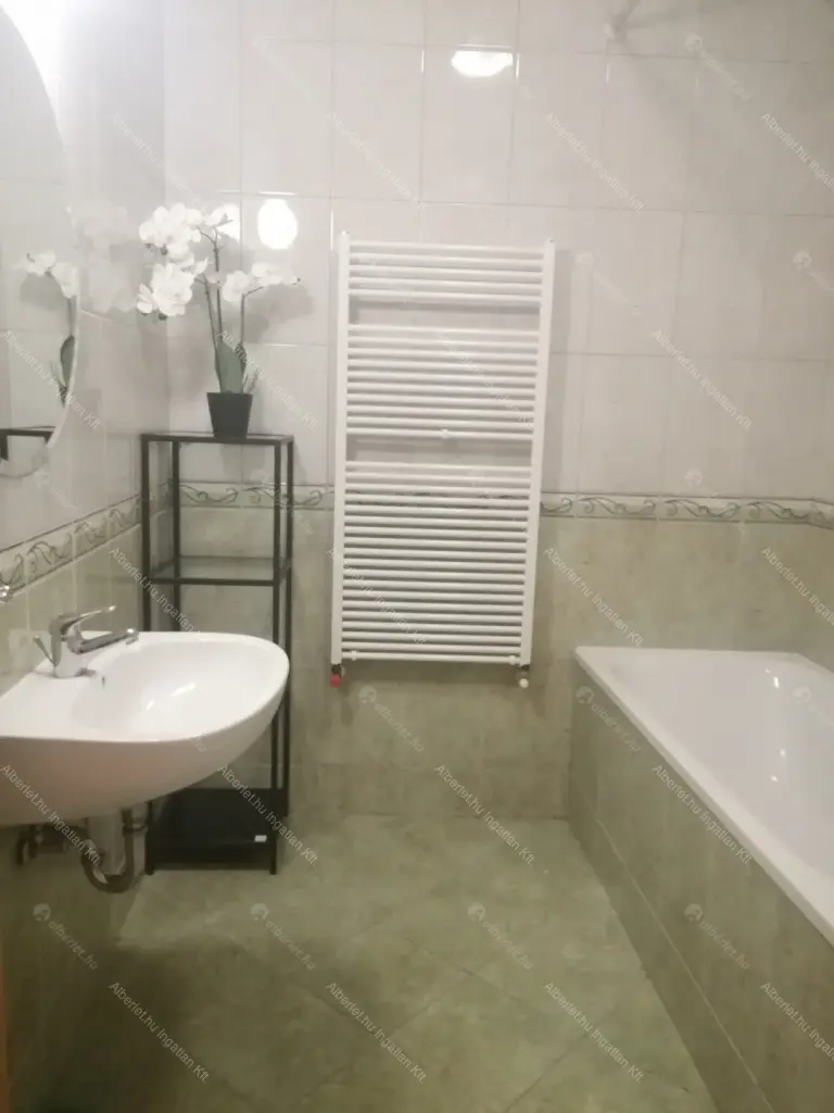 Kiadó albérlet 270000 Ft/hó áron: Budapest, VIII. kerület  Fecske utca. Mérete: 58 nm, 2 szobás | Alberlet.hu - 6687030