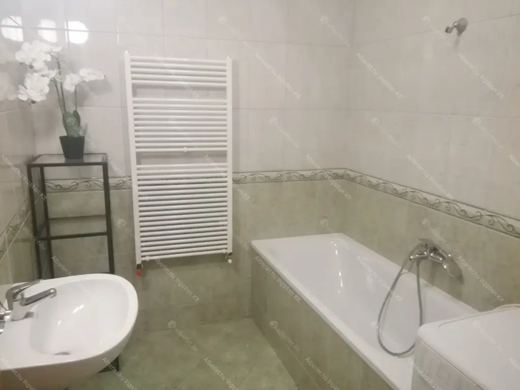 Kiadó albérlet 270000 Ft/hó áron: Budapest, VIII. kerület  Fecske utca. Mérete: 58 nm, 2 szobás | Alberlet.hu - 6687032