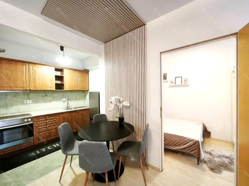 Kiadó albérlet 295000 Ft/hó áron: Budapest, VIII. kerület  Fecske utca. Mérete: 58 nm, 2 szobás | Alberlet.hu - 6693747