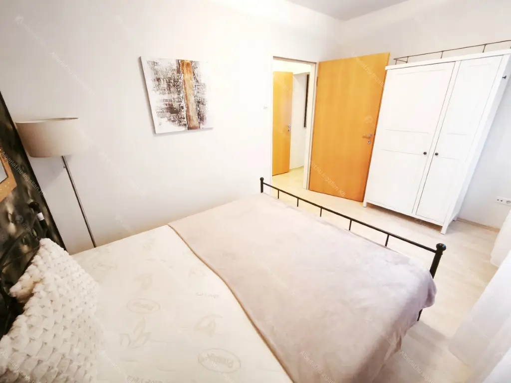 Kiadó albérlet 295000 Ft/hó áron: Budapest, VIII. kerület  Fecske utca. Mérete: 58 nm, 2 szobás | Alberlet.hu - 6693756