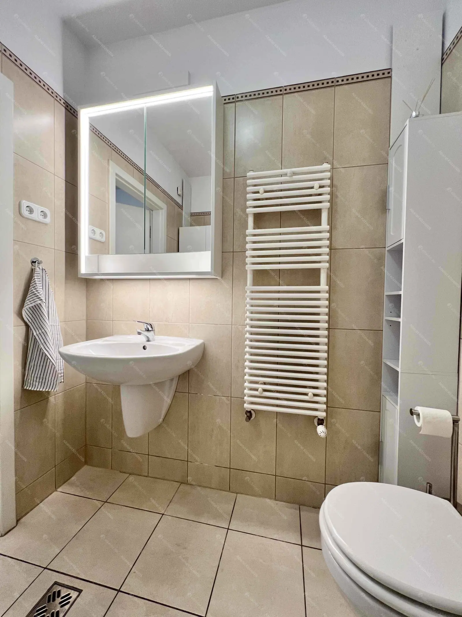 Kiadó albérlet 210000 Ft/hó áron: Budapest, VIII. kerület  Futó utca. Mérete: 29 nm, 1 szobás | Alberlet.hu - 6677668