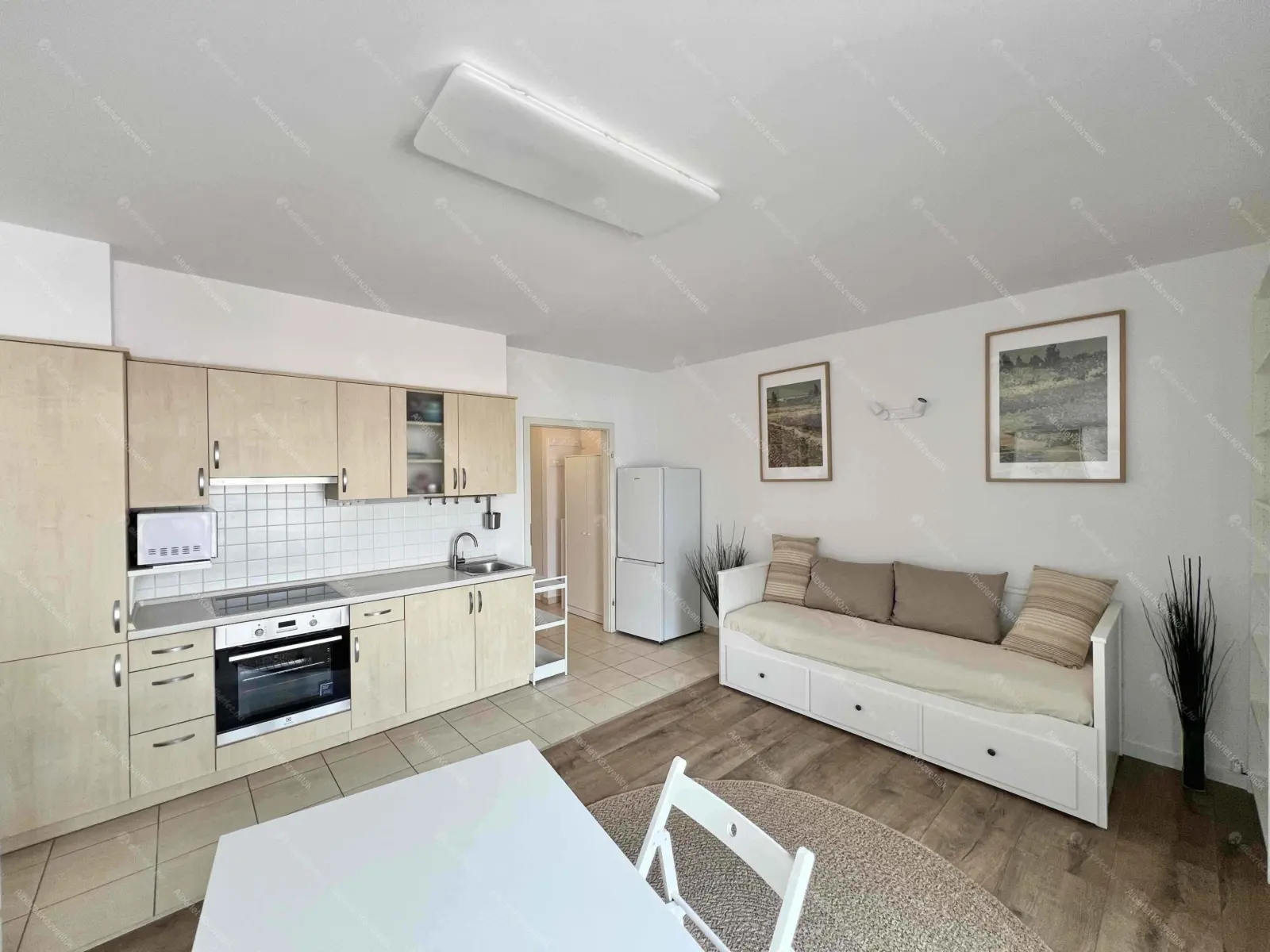 Kiadó albérlet 210000 Ft/hó áron: Budapest, VIII. kerület  Futó utca. Mérete: 29 nm, 1 szobás | Alberlet.hu - 6677679