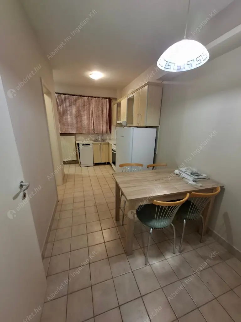 Kiadó albérlet 200000 Ft/hó áron: Budapest, VIII. kerület  Futó utca. Mérete: 42 nm, 1 szobás | Alberlet.hu - 6592956