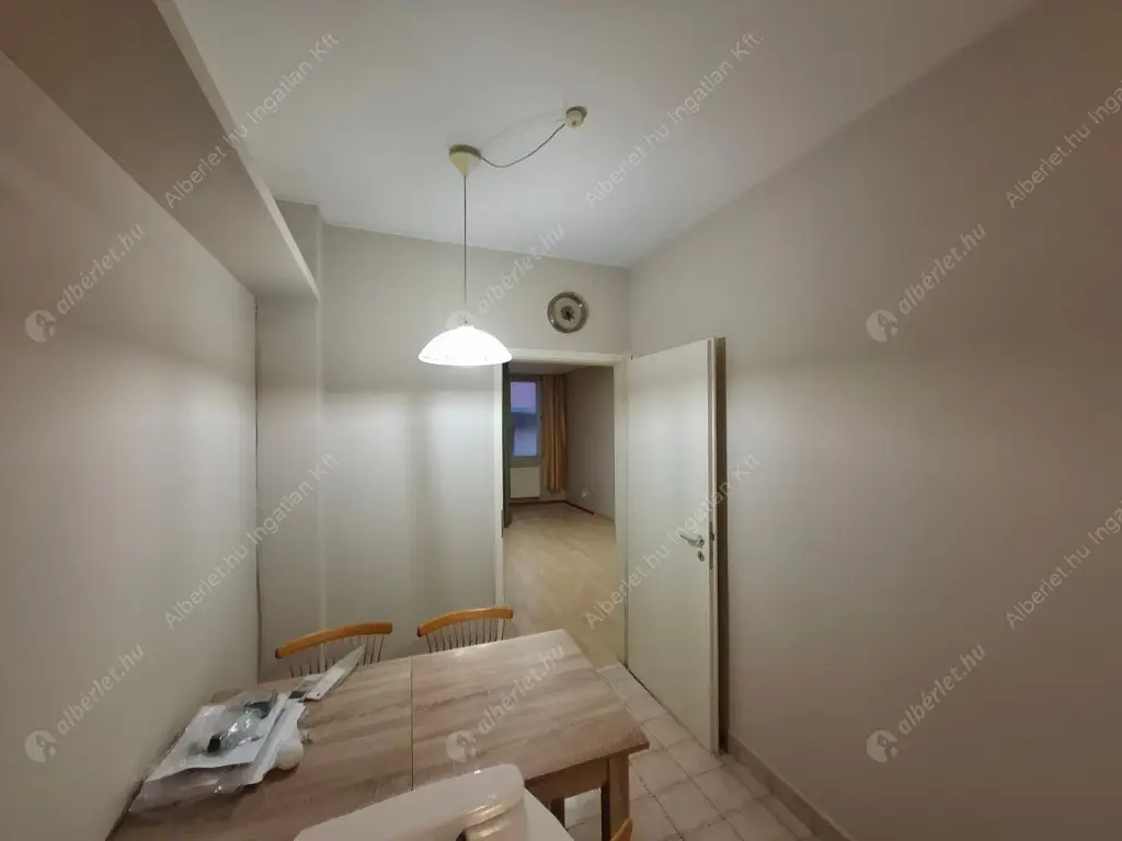 Kiadó albérlet 200000 Ft/hó áron: Budapest, VIII. kerület  Futó utca. Mérete: 42 nm, 1 szobás | Alberlet.hu - 6601358