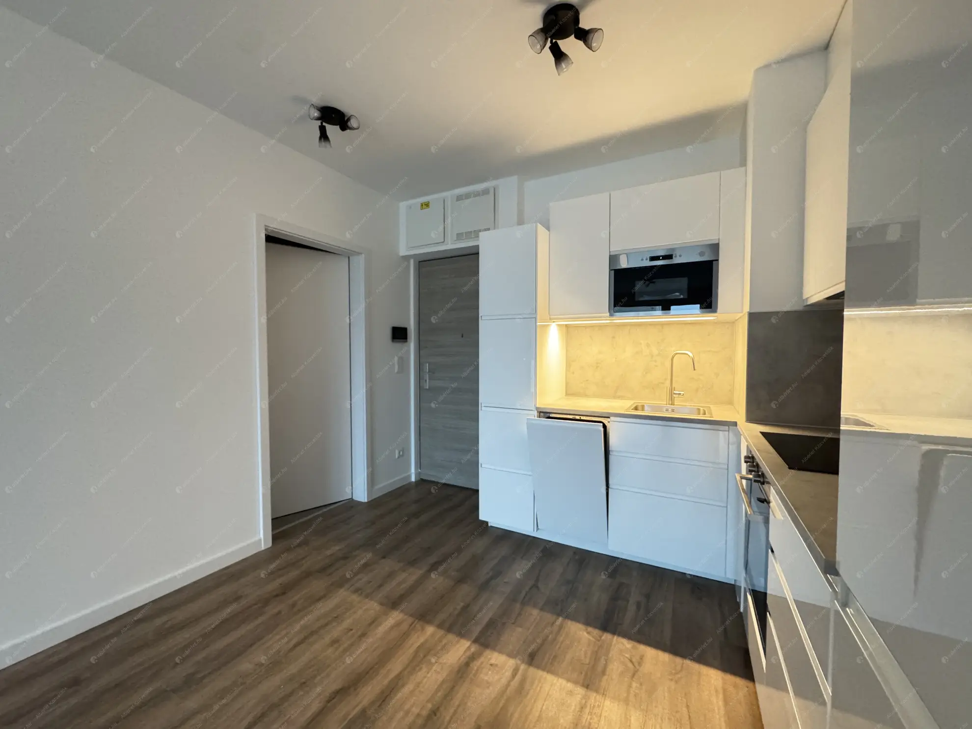 Kiadó albérlet 250000 Ft/hó áron: Budapest, VIII. kerület  Futó utca. Mérete: 46 nm, 2 szobás | Alberlet.hu - 6601634