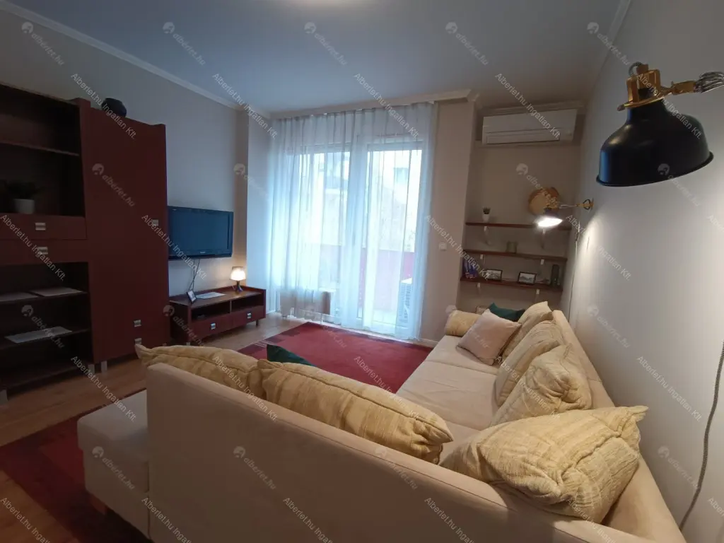 Kiadó albérlet 395000 Ft/hó áron: Budapest, VIII. kerület  Futó utca. Mérete: 61 nm, 1 szobás | Alberlet.hu - 6687398