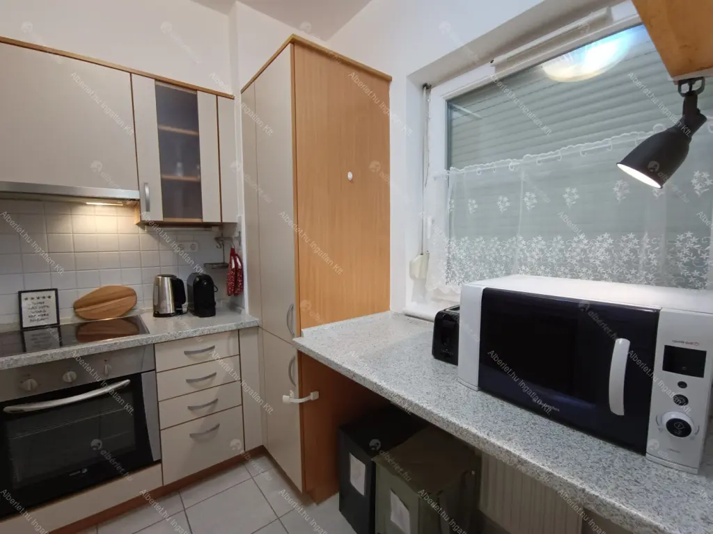 Kiadó albérlet 395000 Ft/hó áron: Budapest, VIII. kerület  Futó utca. Mérete: 61 nm, 1 szobás | Alberlet.hu - 6687405