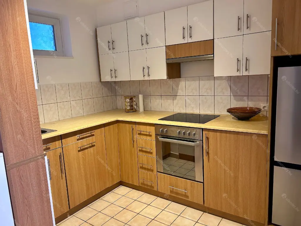 Kiadó albérlet 350000 Ft/hó áron: Budapest, VIII. kerület  Futó utca. Mérete: 71 nm, 1 szobás | Alberlet.hu - 6679845