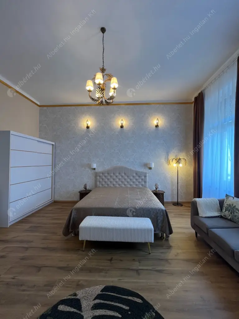 Kiadó albérlet 450000 Ft/hó áron: Budapest, VIII. kerület  Gutenberg tér. Mérete: 107 nm, 3 szobás | Alberlet.hu - 6575453