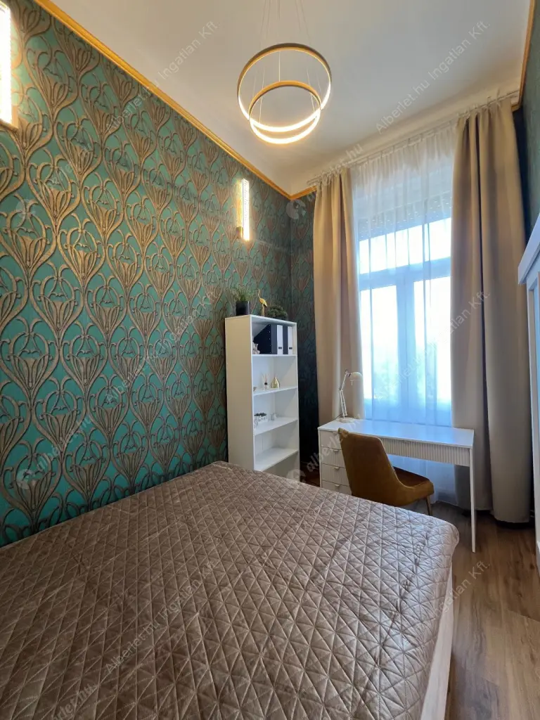 Kiadó albérlet 450000 Ft/hó áron: Budapest, VIII. kerület  Gutenberg tér. Mérete: 107 nm, 3 szobás | Alberlet.hu - 6575460