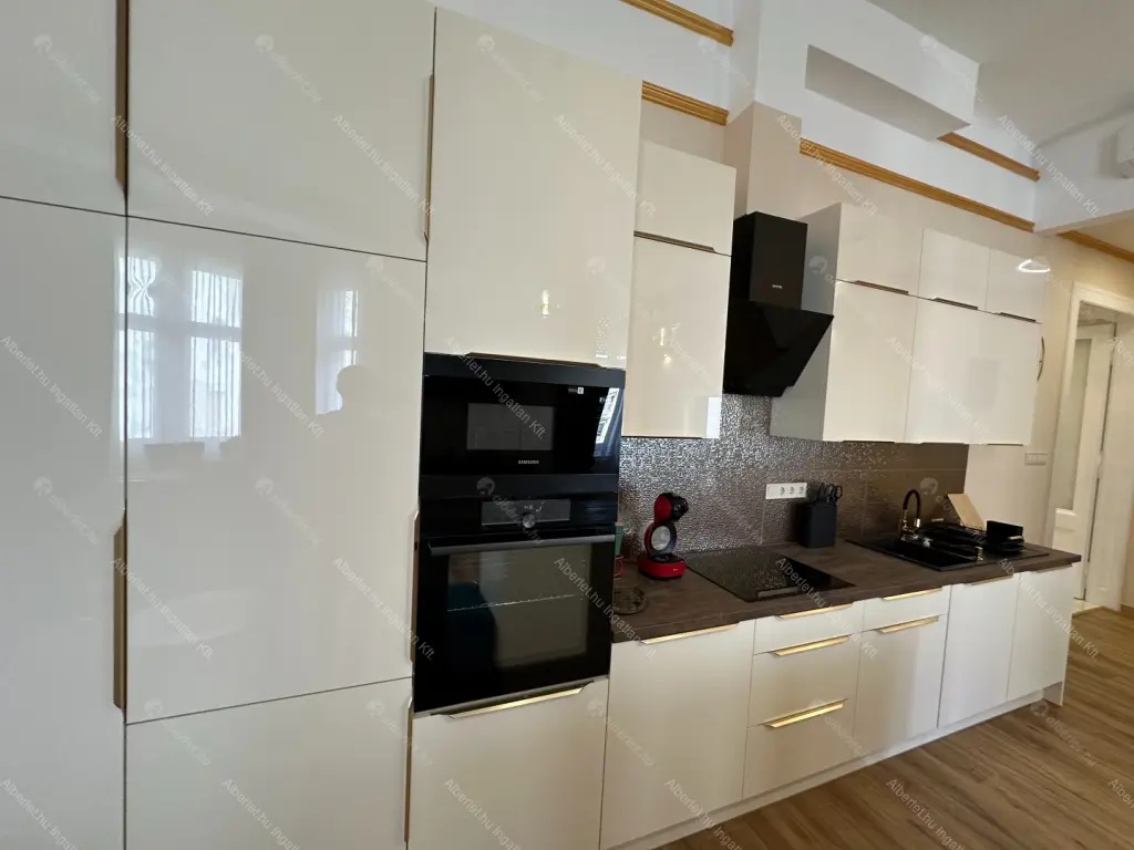 Kiadó albérlet 450000 Ft/hó áron: Budapest, VIII. kerület  Gutenberg tér. Mérete: 107 nm, 3 szobás | Alberlet.hu - 6702191